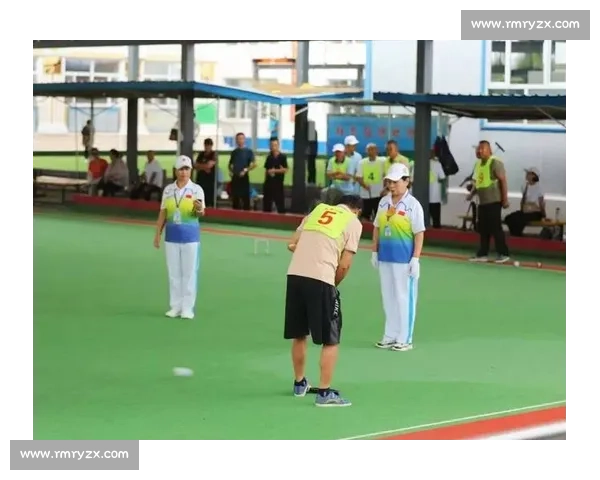 银龄挥杆燃赛场!近 300 名老年运动员门球交锋